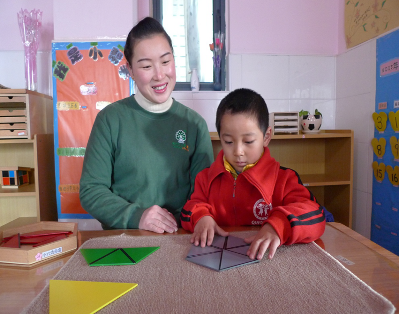 湖(hú)北丹江口跨世紀清華幼兒園:責任重于泰山(shān),這樣優秀的老師怎不惹人羨慕?
